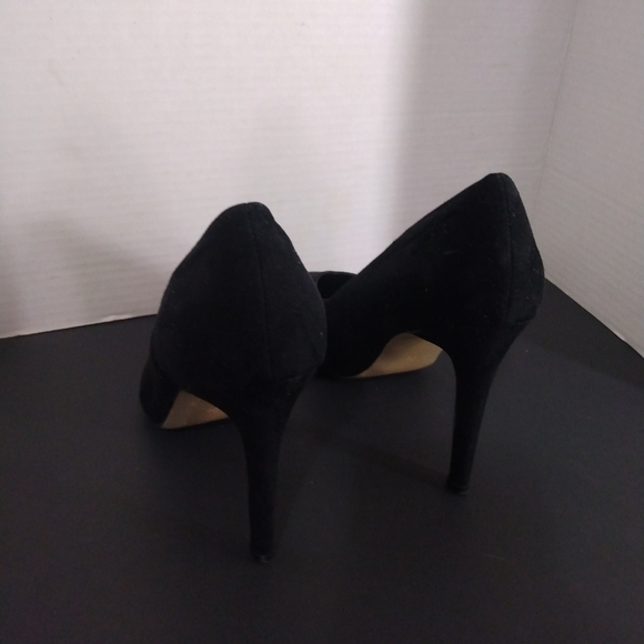 Limelight Victory Pump Heels - Picture 5 of 7